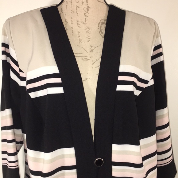 NWT Striped Blazer by Danny and Nicole Size 14W - Picture 2 of 4